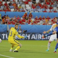 Horvātija pārtrauc Spānijas izlases rekordsērijas; Turcija aizsūta mājās čehus