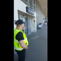 'Aizdomīga izskata dēļ' Rīgas lidostā aizturēts pāris nokavē lidojumu uz Krētu