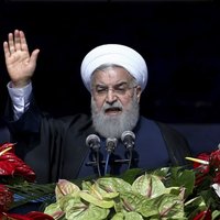 Иранский лидер призвал нацию сплотиться и "поставить Америку на колени"