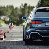 Video: Lietuvā sacīkšu trasē aizvadīts 'Audi RS' modeļu iepazīšanas pasākums