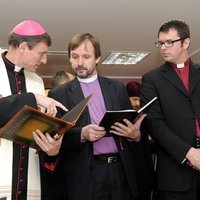 Правозащитник: латвийское духовенство не уважает права человека