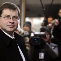 Dombrovskim 'samazinās konkurence' cīņā par EK prezidenta amatu