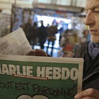 Редакция Charlie Hebdo осудила теракты в Париже