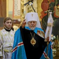 Рождественское послание митрополита Александра: "Должны молиться о прекращении братоубийственной войны"