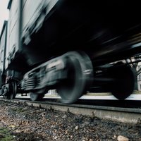 ЧП на железной дороге: мужчина попал под колеса поезда