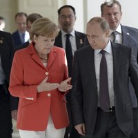Par notiekošo Ukrainā atbildīga ir Krievija, uzsver Merkele