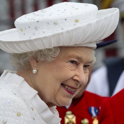 25 забавных фактов о Елизавете II, которая поставила рекорд по пребыванию на троне