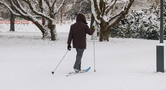 Baudi ziemas priekus Rīgas slēpošanas trasēs