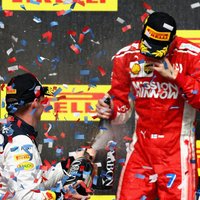 Райкконен выиграл первую гонку "Формулы-1" за пять лет и побил рекорд Шумахера