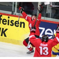 Lietuvas hokejisti izcīna otro graujošo uzvaru pasaules čempionātā