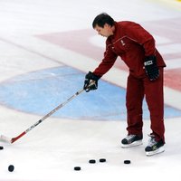 В Риге состоялся матч легенд хоккея между ветеранами Латвии и России (ФОТО)