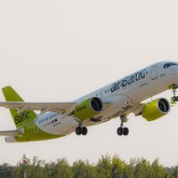 Министр: airBaltic ничего не заработал на эвакуационном рейсе из Израиля