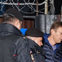 Навальный отбыл 20 суток административного ареста и вышел на свободу