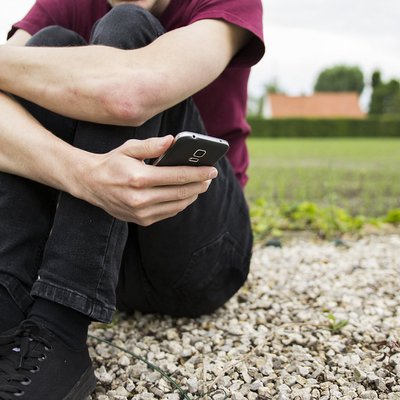 Подростки смогут сообщать о школьной травле через мобильное приложение