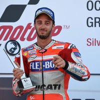 Doviciozo uzvar 'MotoGP' posmā Lielbritānijā un kļūst par kopvērtējuma līderi