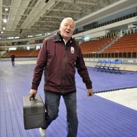 Ilggadējais Latvijas hokeja izlases ārsts Jānis Kvēps vairs nestrādās valstsvienībā
