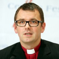 Кандидатом в президенты Латвии от "Согласия" станет баптистский епископ-эмерит Спрогис