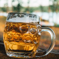 События недели: пиво каждый день, чем заменят русские спектакли, обручальное кольцо Кабаевой