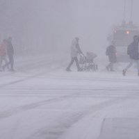 Jaunākā prognoze – tuvākajā diennaktī daudzviet Latvijā gaidāms sniegputenis