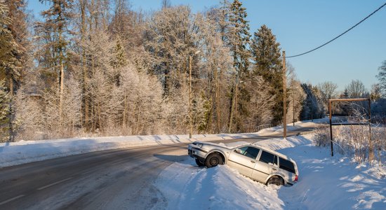 Igaunijas valdība atbalsta automašīnu nodokļa ieviešanu no 2025. gada