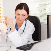 Lai kauli nelūst kā skali! Kas ir osteoporoze un kā parūpēties par kaulu stiprumu?