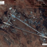ASV triecienā Sīrijā teju pilnībā iznīcināta aviobāze