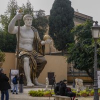 ФОТО. В Италии воссоздали гигантскую древнеримскую статую