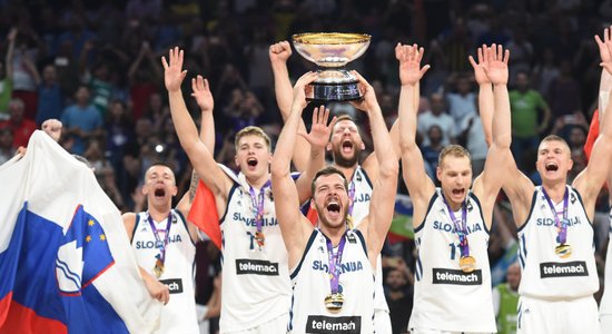Slovēnijas basketbolisti sensacionāli triumfē 'Eurobasket 2017'