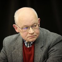 Эксперт: отставка Голубевой — месть Нацобъединения за либеральную позицию экс-министра