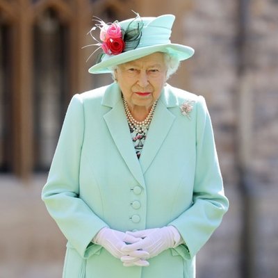 Верховая езда, режим и чтение: 10 секретов долголетия британской королевы Елизаветы II