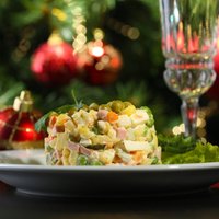 "Оливье": 10 рецептов для новогоднего стола