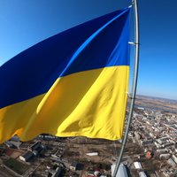 На телебашне в Даугавпилсе поднят украинский флаг