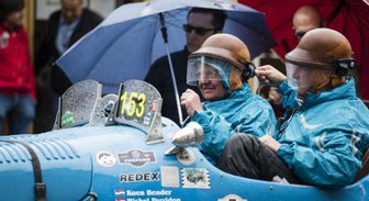 Foto: Simtiem senu un skaistu auto 'Mille Miglia' rallijā