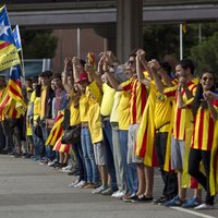 Spānijas valsts padome par nelikumīgu atzīst arī simbolisko balsojumu par Katalonijas neatkarību