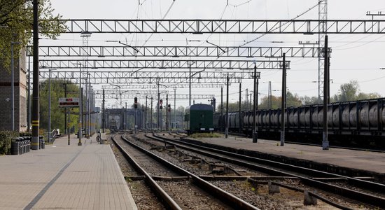 Dzelzceļa infrastruktūras modernizācijai Pierīgā piešķir 72,7 miljonus eiro