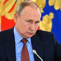 "Мы должны сделать все для решения проблемы". Путин прокомментировал просьбу признать ДНР и ЛНР