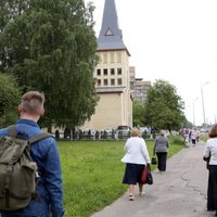 Foto: Rīga par vienu dievnamu bagātāka – Maskavas ielā iesvēta katoļu baznīcu