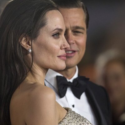 СМИ узнали подробности брачного контракта Джоли и Питта