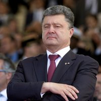 Ukrainai ir nepieciešama humānā palīdzība, bet bez karavīriem, paziņo Porošenko