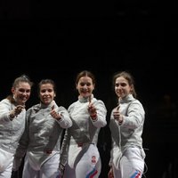 Россияне выиграли медальный зачет в фехтовании: у саблисток — золото, у рапиристов — серебро