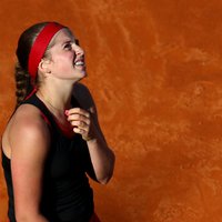 Остапенко проиграла Шараповой в четвертьфинале турнира в Риме
