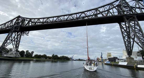 ФОТО. Марис Молс на пути в США на яхте: Очень странные голландские каналы, полиция на хвосте и мечты о доме