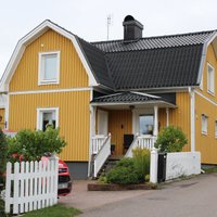 Nekā lieka un pārspīlēta – kādās mājās dzīvo Zviedrijā