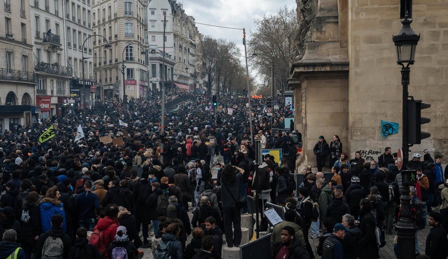 Pension reform spurs a million French citizens to stage nationwide protests