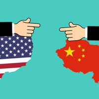 Глава МИД Китая обеспокоен угрозой холодной войны с США