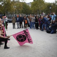 Femen устроили голый протест против "Исламского государства"