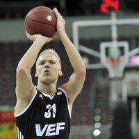 Bērziņš un Laksa kā pirmie no Latvijas basketbolistiem uzsāk klubu sezonu