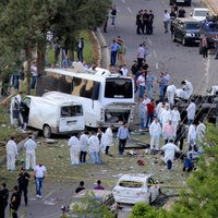 Bumbas sprādzienā Turcijas dienvidaustrumos bojā gājuši trīs cilvēki