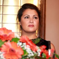 Анна Нетребко официально подтвердила помолвку с азербайджанским тенором