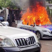 Столкновения в Косово: сербы протестуют против вступления в должность мэров-албанцев